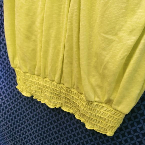 Mudd - Juniors light green top with scrunched bottom and flowy sleeves. Size - L - Picture 5 of 8